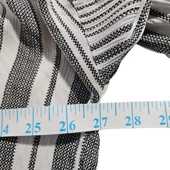 GIGIO USA Boho Hi-Lo Button Up Top Roll Tab Sleeves Sz. L Gray White Stripe - Picture 8 of 9